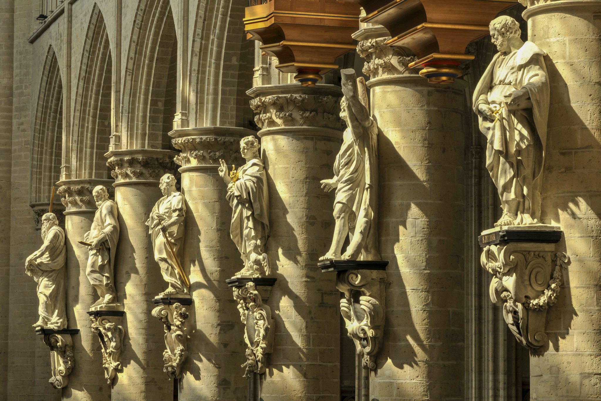 kerkinterieur st michiel en st goedelekathedraal